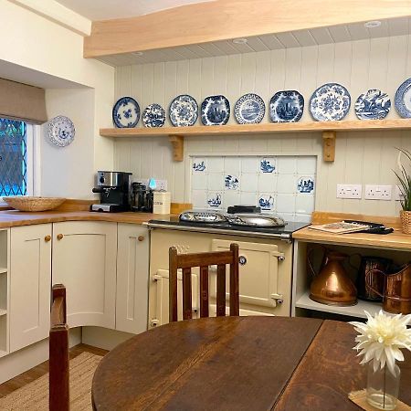 Charming Cottage In The Heart Of Sherborne Sherborne  Bagian luar foto